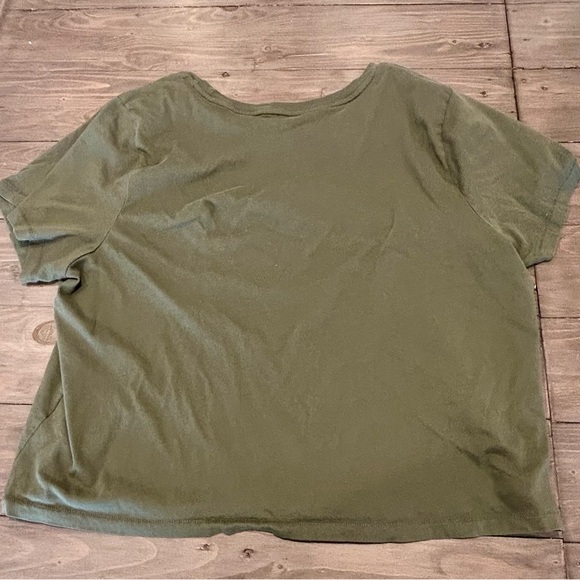 Universal Thread tshirt, olive green, womans size xxl - Picture 1 of 6